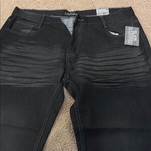 Black Straight Leg Jeans with Classic Design